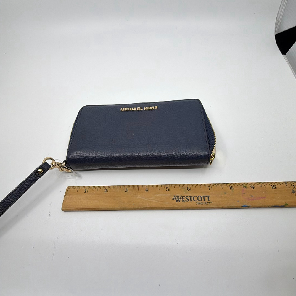 Michael Kors Jet Set Travel Continental Blue Pebbled Leather Wallet - Picture 6 of 8